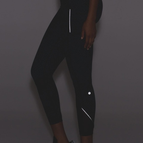 Lululemon Inspire Tight II
Shatter Weave Desert Teal Alberta Lake / Black - Picture 8 of 13